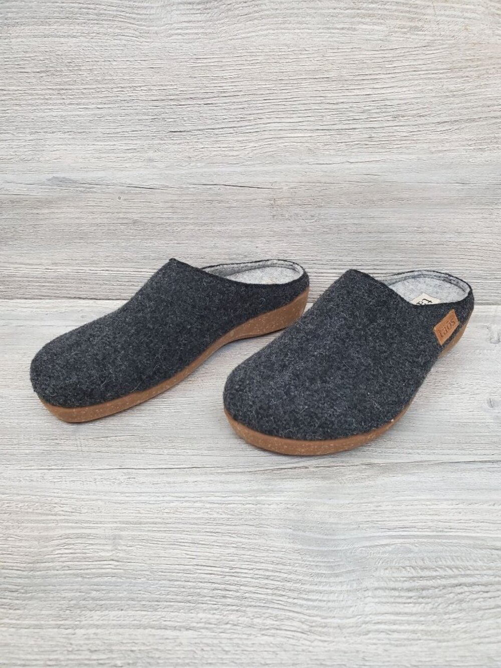 Taos Woolery women's gray wool backless mule - Picture 2 of 11